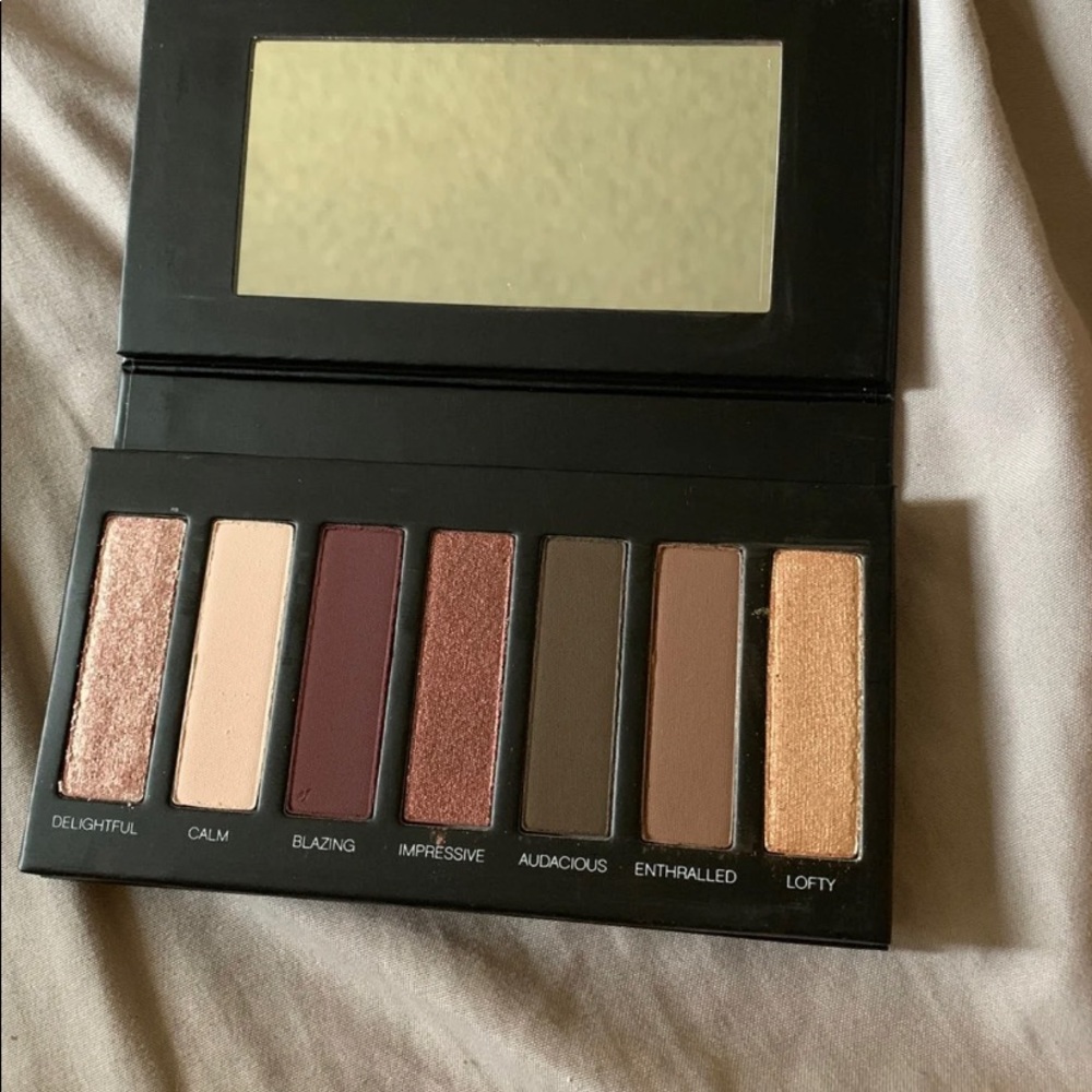 Younique palette #6